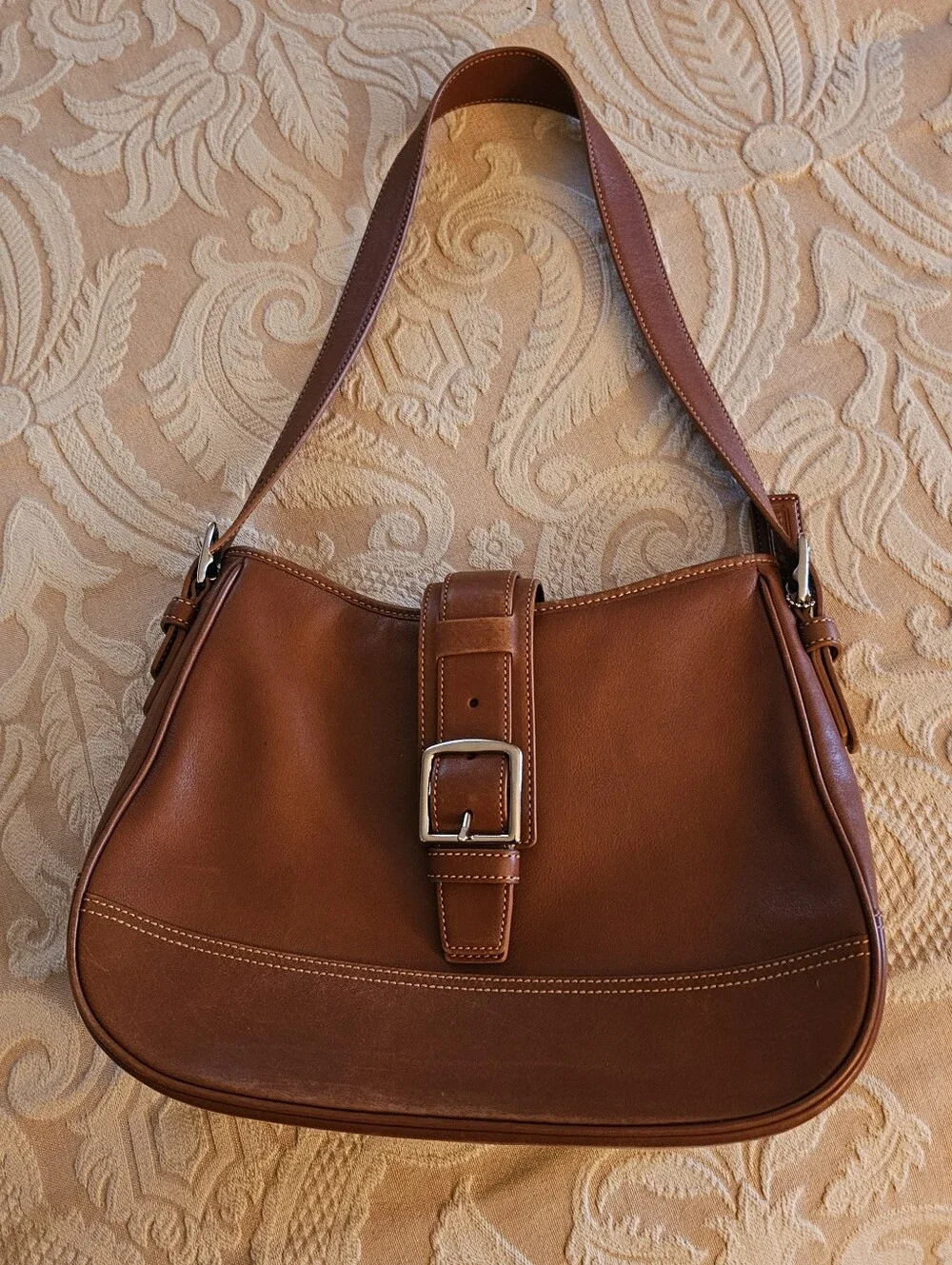 Vintage COACH Hamptons 7583 Leather Bag Color Acorn (Deep Golden Tan)